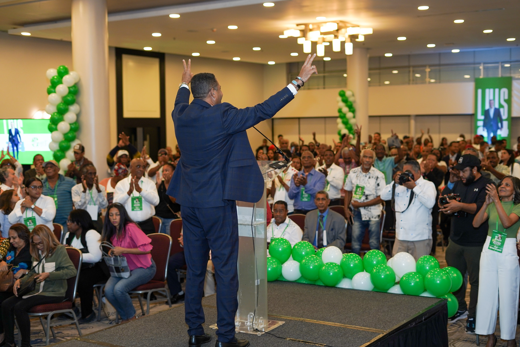 Líderes del PRI en acción comunitaria